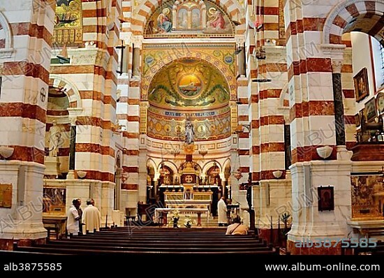 Interior, Marseille Cathedral or Cathédrale Sainte-Marie-Majeure de Marseille, 1852-1896, Marseille, Département Bouches-du-Rhône, Region Provence-Alpes-Côte d’Azur d’Azur, France, Europe.
