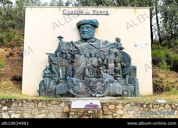 Memorial sculpture to Holy Roman Emperor Carlos V, Cuacos de Yuste, La Vera, Extremadura, Spain, Europe.