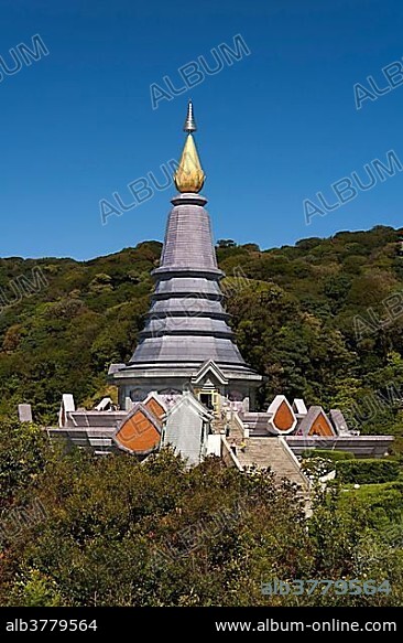 Phra Mahathat Naphamethinidon temple complex, Chedi of the Queen, Doi Inthanon National Park, Chiang Mai Province, Northern Thailand, Thailand, Asia.