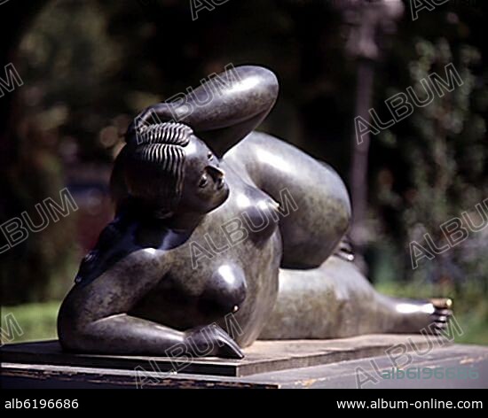 FERNANDO BOTERO. MUJER TUMBADA DE COSTADO.