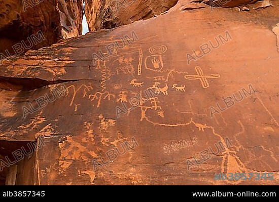 Indian petroglyphs of the Anasazi, Atlatl rock, Valley of Fire State Park, Nevada, USA, North America.