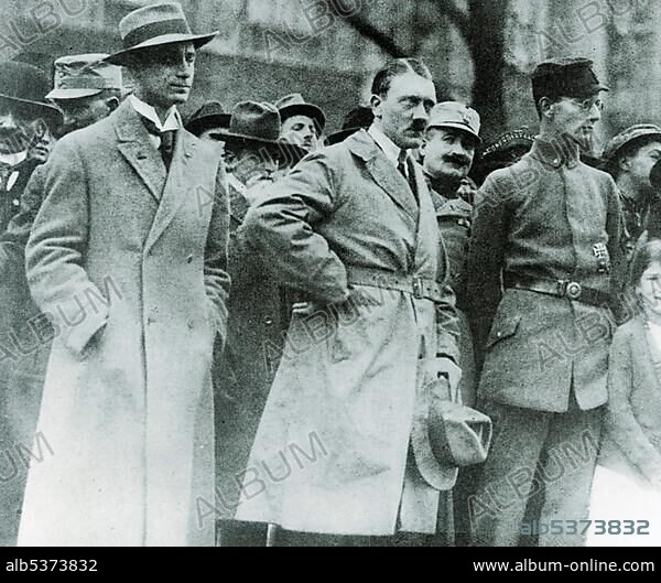 Alfred Rosenberg, Adolf Hitler, Christian Weber and Dr. Weber during the inauguration of a war memorial on November 4th 1923 in Munich, Bavaria, German Reich, Europe, historical photo.