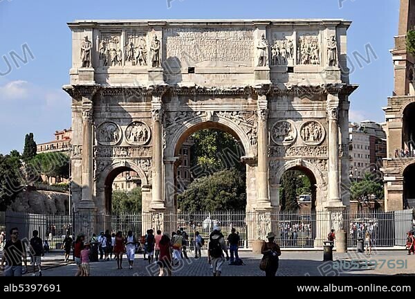 Arch of Constantine, Piazza del Colosseo, Rome, Lazio, Italy, Europe.