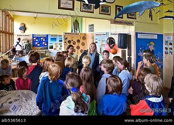 Children's tour at Schutzstation Wattenmeer nature conservation society, Hoernum, Sylt Island, North Frisia, Schleswig-Holstein, Germany, Europe.