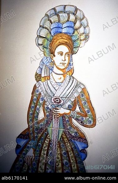 DAMA VALENCIANA CON TOCADO TIPICO - SIGLO XVIII - AZULEJOS VIDRIADOS Y POLICROMADOS.
