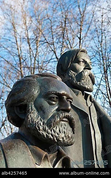 Monument, Marx-Engels-Forum, Karl-Liebknecht bridge, Liebknecht bridge, Berlin Mitte, Berlin, Germany, Europe.