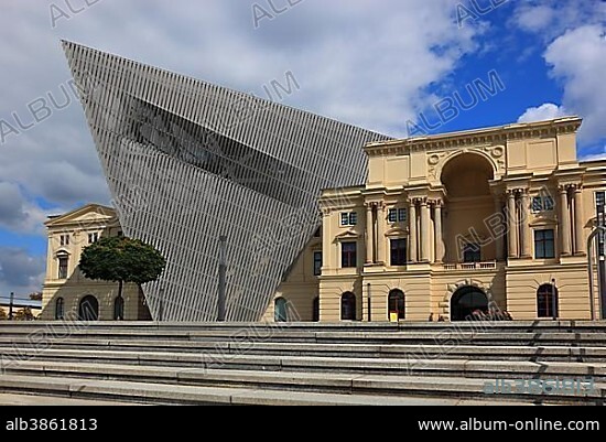 Bundeswehr Military History Museum, main building with wedge sculpture, architect Daniel Libeskind, Dresden, Saxony, Germany, Europe.