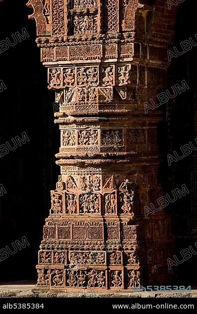 Column, Madan Mohan terracotta temple, Bishnupur, Bankura district, West Bengal, India, Asia.