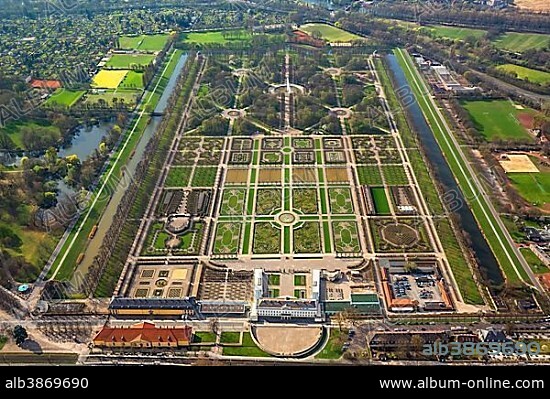Baroque Garden, Broderie horticultural art, Großer Garten, Herrenhäuser Gärten, Hanover, Lower Saxony, Germany, Europe.