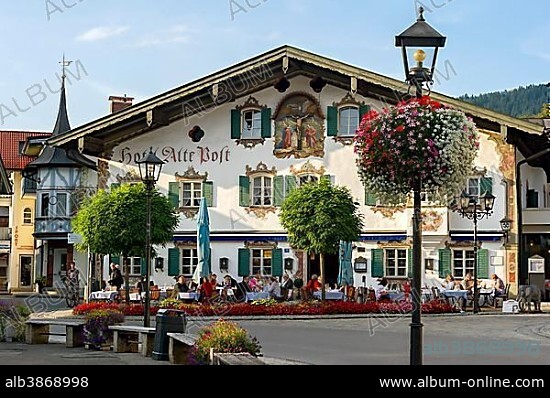 Hotel und Gasthof Alte Post with Lüftlmalerei, Oberammergau, Upper Bavaria, Bavaria, Germany, Europe.