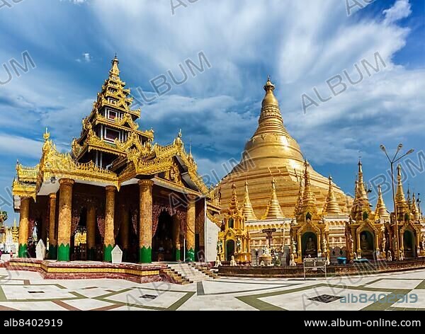 Myanmer famous sacred place and tourist attraction landmark, Shwedagon Paya pagoda. Yangon, Myanmar, Asia.