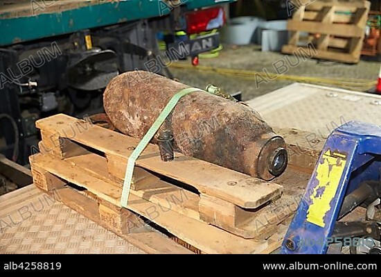 Dud bomb, defusing a World War Bomb at Mayener Ostbahnhof, Mayen, Rhineland-Palatinate, Germany, Europe.