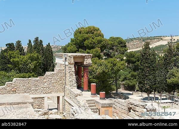 Archaeological site, Minoan culture, reconstruction, Palace of Knossos, Crete, Greece, Europe.