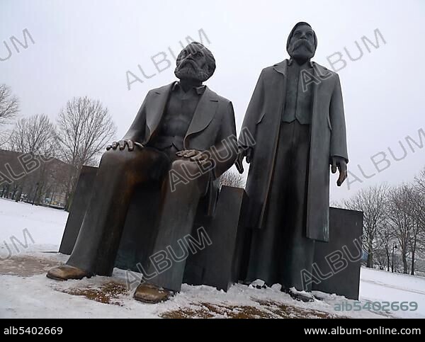 Memorial with statues of Karl Marx and Friedrich Engels on the Marx-Engels-Forum square, Mitte district, Berlin, Germany, Europe.