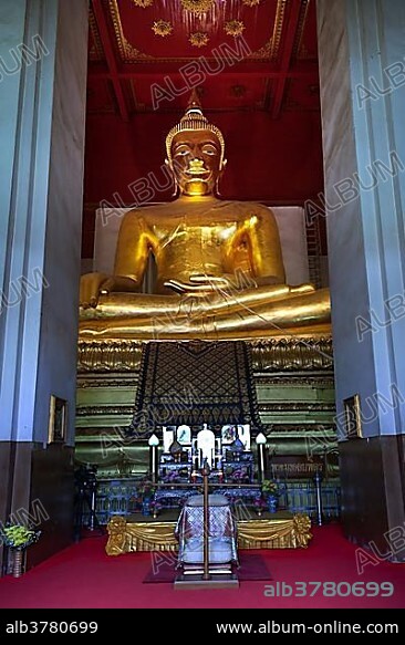 Vihan Phra Mongkhon Bophit, Mongkol Bobhit, Buddha statue, Ayutthaya, Thailand, Asia.