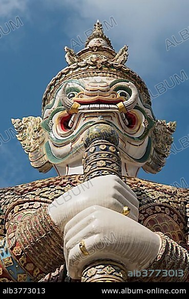 Statue of giant Yaksha demon guarding gates, Grand Palace, Bangkok, Thailand, Asia.