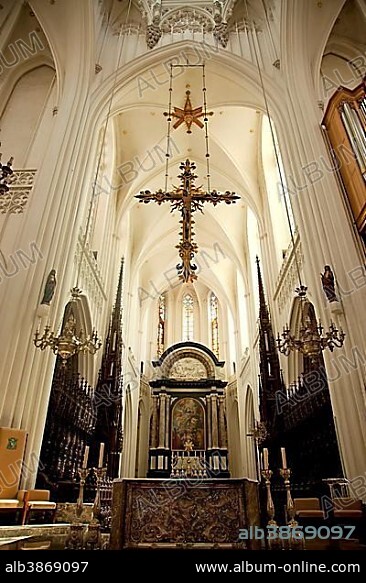 Crucifix and altar, interior of the Cathedral of Our Lady, Antwerpen, Flemish Region, Belgium, Europe.