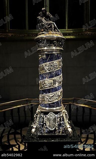 Historical column "Estela de la Almudena" by Manuel Carrera, interior view, Catedral de Nuestra SeÃ±ora de la Almudena, Santa MarÃ­a la Real de La Almudena, Almudena Cathedral, Madrid, Spain, Europe.