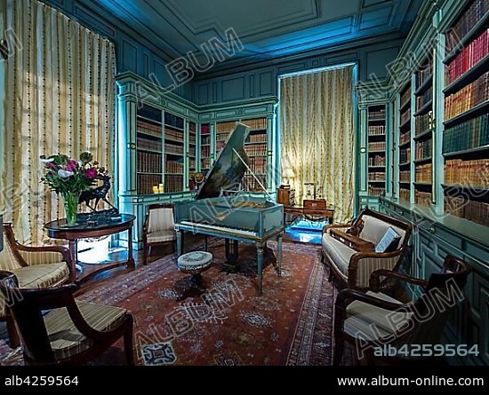 Music room, Château de Cheverny, Loir-et-Cher Département, France, Europe.