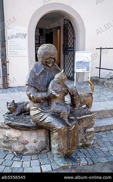 Monument to Maria Neff by the Eggenfelden artist Joseph Michael Neustifter, in front of the entrance to the Eselmühle, now the local history museum of the town of Wangen im Allgäu. Maria Neff was the last resident of the historic Eselmühle until 1969. Wangen im Allgäu, Baden-Württemberg, Germany, Europe.