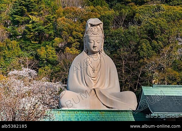Giant Buddha statue, Ryozen Kannon statue, KÅdaiji Temple, Shimokawaracho, Kyoto, Japan, Asia.