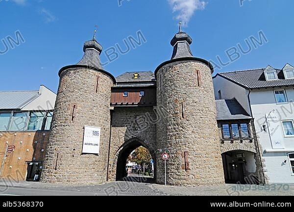 Witches tower, city gate, city history museum, Juelich, Dueren district, North Rhine-Westphalia, Germany, Europe.