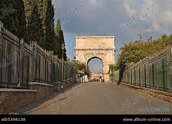 Via Sacra road leading to the Arch of Titus, Rome, Italy, Europe.