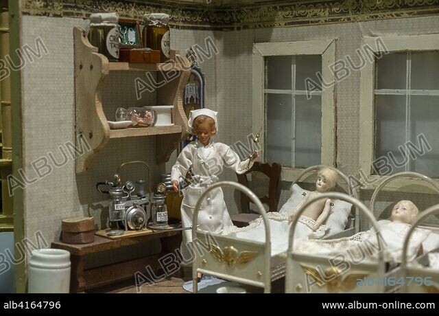 Dollhouse hospital hotsell