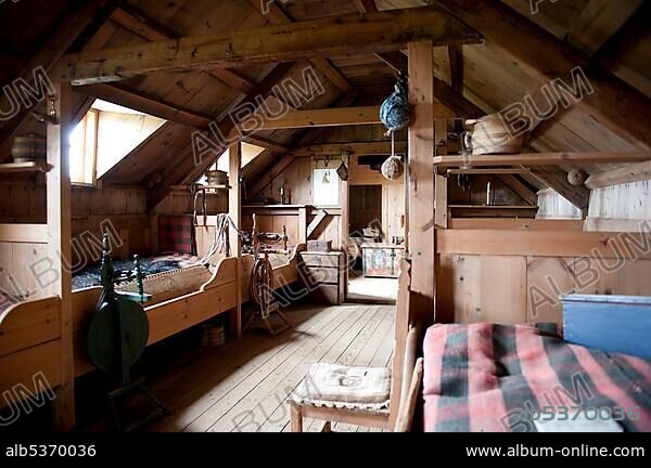 Living in the Middle Ages, interior view, wooden furniture, old sod house, turf and sod constructions, open-air museum, Skagfjordur Heritage Museum, GlaumbÃ¦r, Glaumbaer, Iceland, Scandinavia, Northern Europe, Europe.