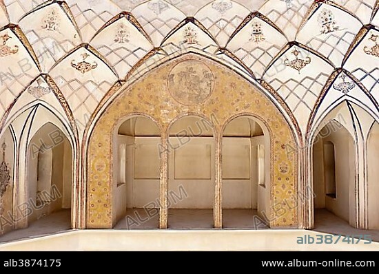 Decorated rooms, Chane-ye Tabatabayi, old mansion, Kashan, Isfahan Province, Iran, Asia.