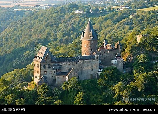 Burg Stahleck Castle, youth hostel, UNESCO World Heritage Site, cultural landscape of the Upper Middle Rhine Valley, Bacharach am Rhein, Rhineland-Palatinate, Germany, Europe.