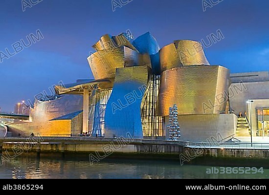 The Guggenheim Museum, designed by Frank Gehry, Bilbao, Vizcaya Province, Basque Country, Spain, Europe.