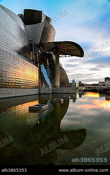 Guggenheim Museum Bilbao, by Frank Gehry, Bilbao, Basque Country, Biscay Province, Spain, Europe.