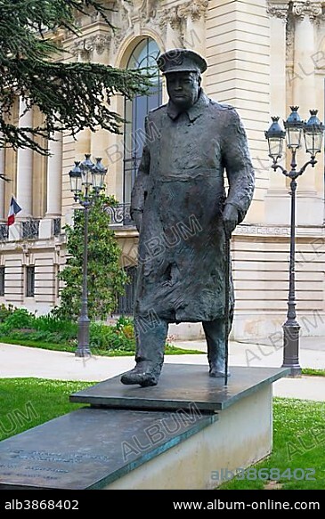 Winston Churchill statue at Petit Palais, Paris, France, Europe.