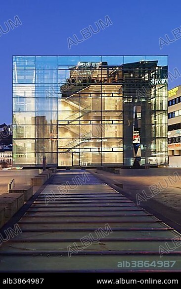 Kunstmuseum art museum on Schlossplatz square, Stuttgart, Baden-Württemberg, Germany, Europe.