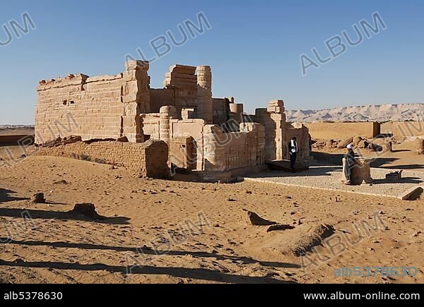 Roman temple, Deir El Hagar, El Qasr, Dakhla Oasis, Western Desert, Egypt, Africa.
