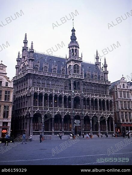 MAISON DU ROI O CASA DEL REY - EDIFICIO NEOGOTICO REALIZADO EN 1873 SITUADO EN LA GRAN PLAZA DE BRUSELAS.