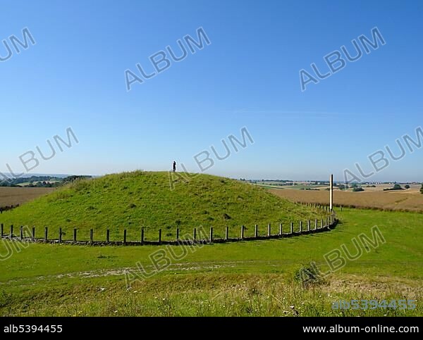 Prehistoric prince's burial mounds near Hundersingen, Obere Donau Nature Park, Baden-Wuerttemberg, Germany, Europe.