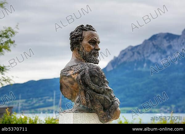 Klimt memorial, bust of Gustav Klimt, Unterach am Attersee, Salzkammergut region, Upper Austria, Austria, Europe, PublicGround, Europe.
