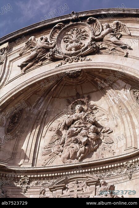 JAIME BORT Y MELIA. ALTORRELIEVE CON LA ASUNCION DE LA VIRGEN DETALLE