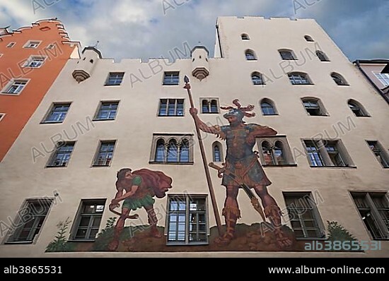 Goliathhaus, Goliath House, a former patrician castle with battlements, 13th century, mural of David and Goliath by Melchior Bocksberger, created in 1573, Regensburg, Upper Palatinate, Bavaria, Germany, Europe *** IMPORTANT: For editorial use only ***.