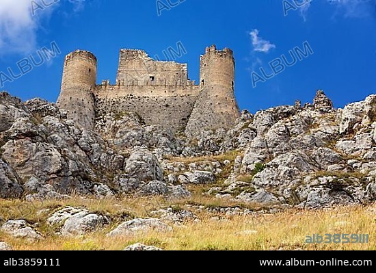 Rocca Calascio, Gran Sasso National Park, Abruzzo, Italy, Europe.