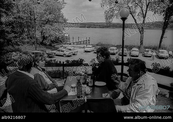 GDR, Buckow, 23.05.1988, Fischerkehle excursion pub, at Schermützelsee, near Buckow.