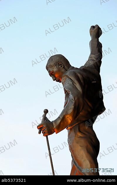 Freddie Mercury statue, Dominion Theatre, Queen Musical, We Will Rock You, London, England, United Kingdom, Europe.