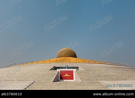 Mahadhammakaya Cetiya Chedi of the Wat Phra Dhammakaya temple with the logo of the Dhammakaya movement, Khlong Luang District, Pathum Thani, Bangkok, Thailand, Asia.