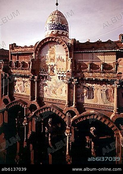 LLUÍS DOMÈNECH I MONTANER. MOSAICOS Y CUPULA DEL PALACIO DE LA MUSICA DE BARCELONA - 1908.