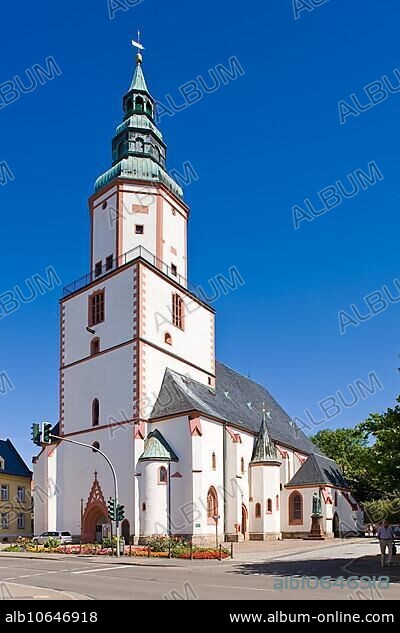 Döbeln, the late Gothic town church of St Nikolai with its high altar and miracle man, whose historical origins date back to 1333.