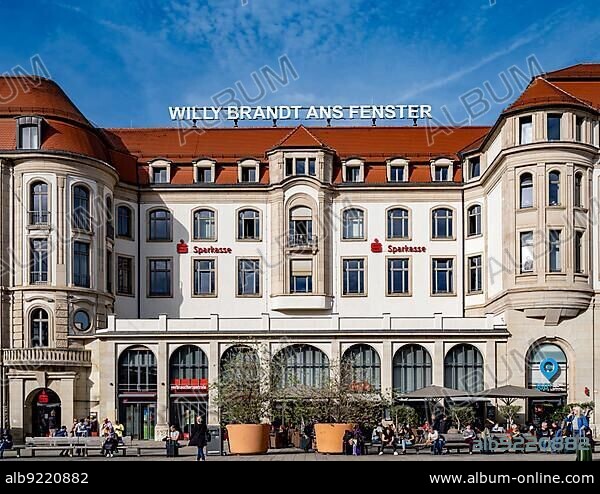 The inscription Willy Brandt ans Fenster on the former Interhotel Erfurter Hof and a photo of Willy Brandt in the window of the building on Willy-Brandt-Platz opposite Erfurt's main railway station commemorate the visit of the then German Chancellor Willy Brandt on 19 March 1970, who showed himself at the hotel's window after thousands of GDR citizens shouted: Willy Brandt at the window, Erfurt, Thuringia, Germany, Europe.