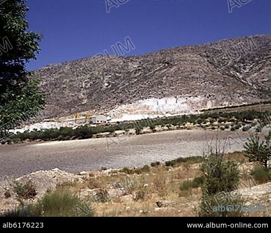 CANTERA DE MARMOL.