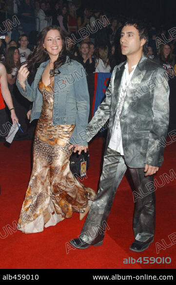 Apr. 04, 2004; Edmonton, Alberta, CAN; Musician SARAH McLACHLAN and husband ASHWIN SOOD during the 2004 JUNO Awards held at Rexall Place. Mandatory Credit: Photo by Laura Farr / ZUMA Press. (©) Copyright 2004 by Laura Farr. 04/04/2004